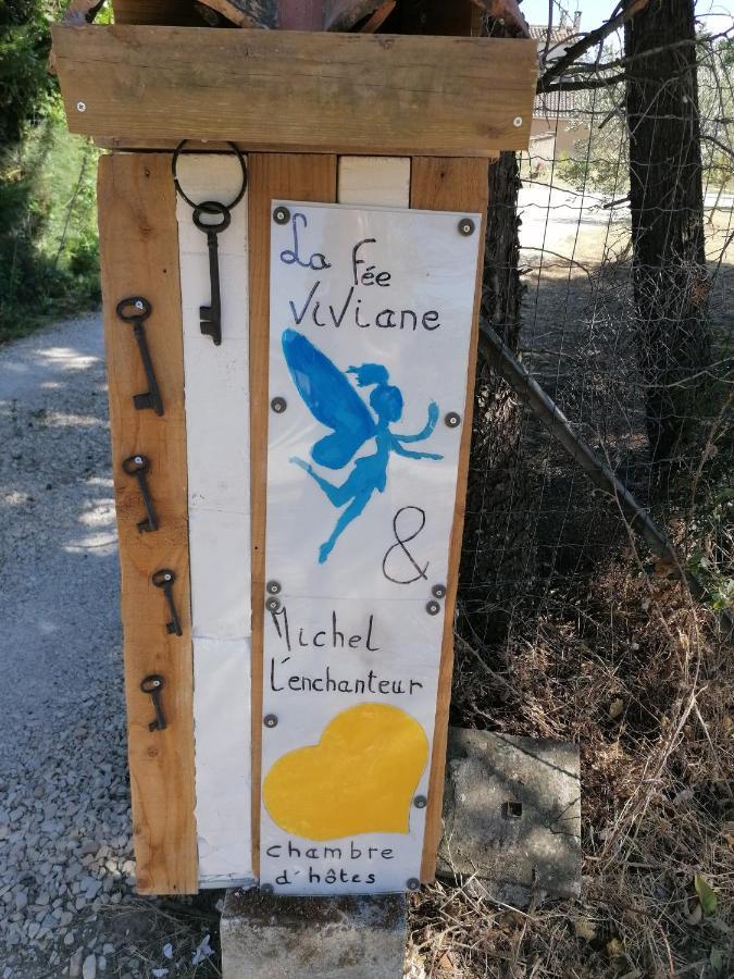 La Fee Viviane Et Michel L'Enchanteur Robion en Luberon Exteriér fotografie
