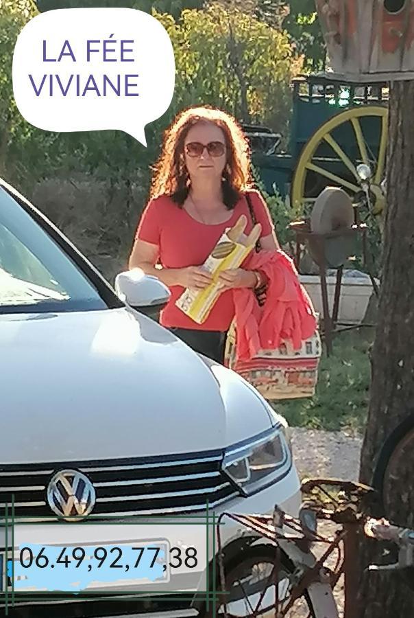 La Fee Viviane Et Michel L'Enchanteur Robion en Luberon Exteriér fotografie