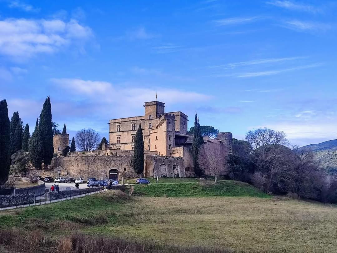 La Fee Viviane Et Michel L'Enchanteur Robion en Luberon Exteriér fotografie